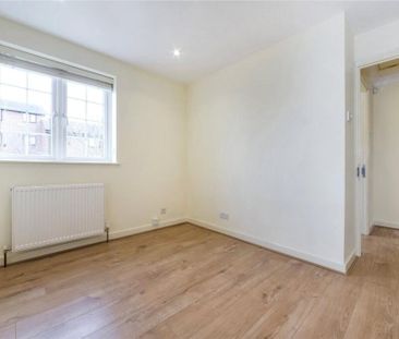 4 Bed Semi-Detached House, John Silkin Lane, SE8 - Photo 3