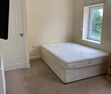 2 Highfields, Huddersfield, HD1 - Photo 6