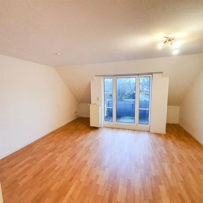 Praktische Wohnung mit Loggia, Einbauküche und Garage in Nienburg zu vermieten - Photo 1