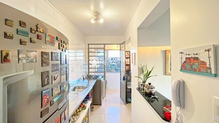 Apartamento com 2 quartos e 61m² para alugar em Cristal, Porto Alegre. - Foto 2