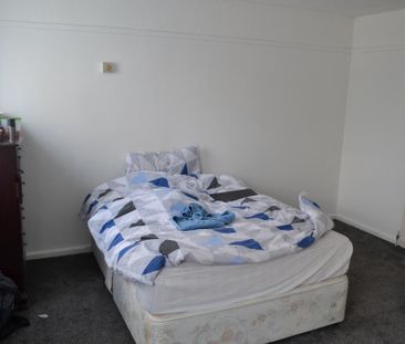 4 bedroom terraced house to rent - Photo 1