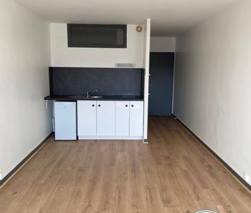 Location Appartement 1 pièce 27m² LE MANS 72000 - Photo 3