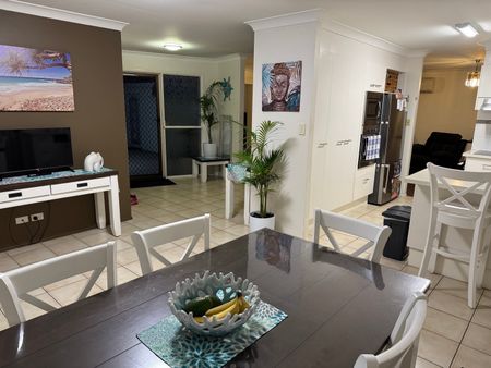 Burleigh Waters - Photo 2