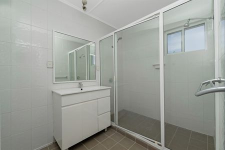 19 Lindeman Avenue, Cranbrook QLD 4814 - House For Rent | Domain - Photo 5