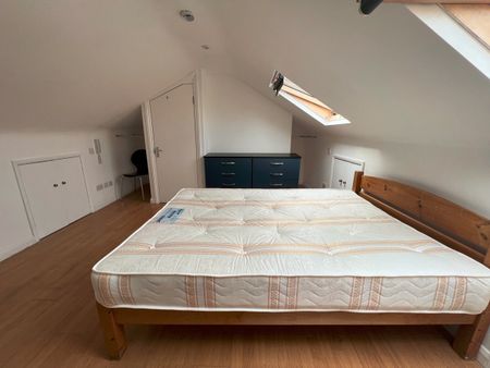 Studio Flat, Harrow Road, W10 - Photo 2