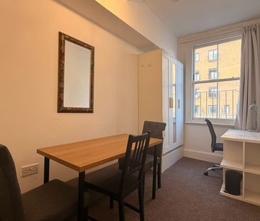 Room in a Shared Flat, Cromwell Road, SW7 - Photo 2