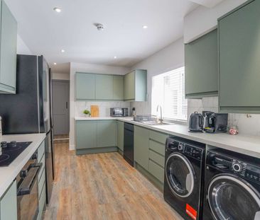 Luxurious 6-Bed Student House Share SO15 2HR Room 3 - Photo 5