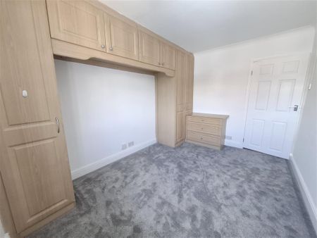 Long Chaulden, HEMEL HEMPSTEAD - Photo 2