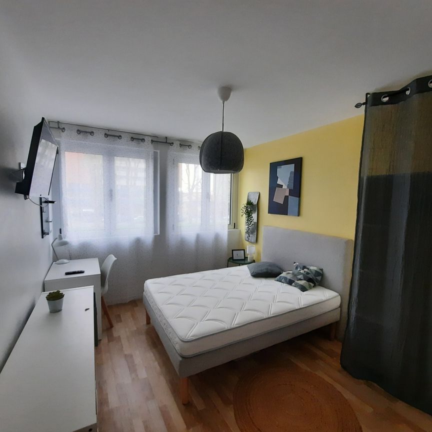 Barcelone Roommate 5 Bedrooms at Toulouse - Photo 1