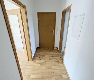 ++ charmante, renovierte 2-Raum Wohnung mit Balkon & Tageslichtbad ... - Photo 1