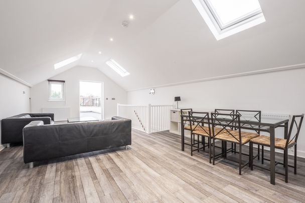 3 bedroom flat to rent - Photo 1