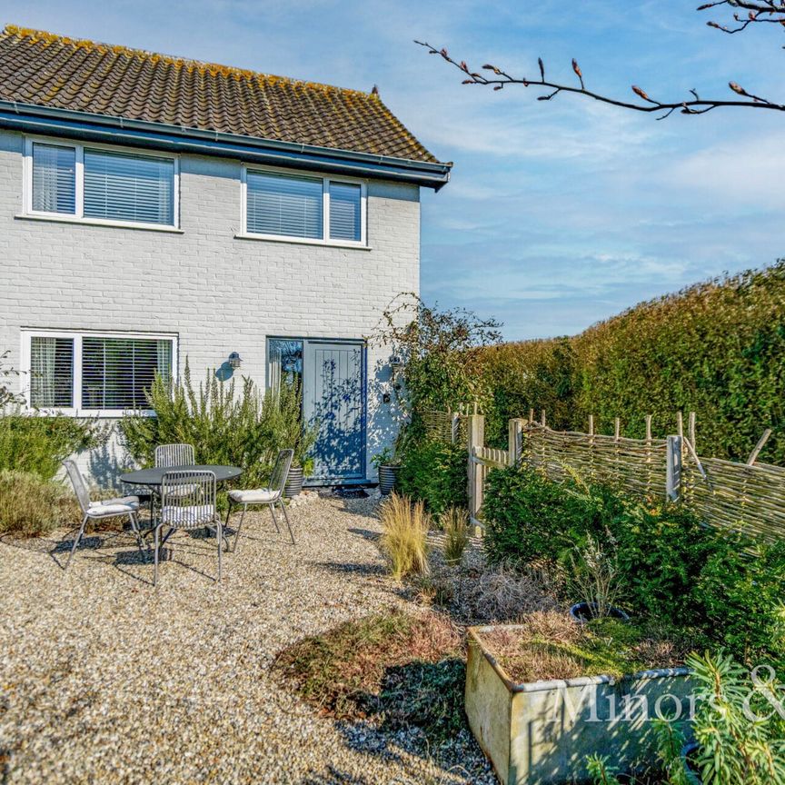 The Street, Baconsthorpe, NR25 - Photo 1