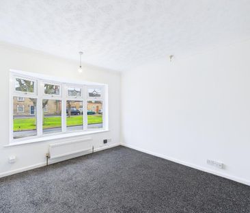 3 bedroom detached bungalow to rent - Photo 2