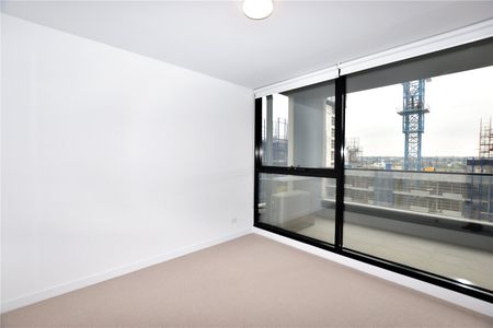 609/40 Hall Street - Photo 2