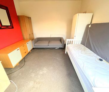 1 bedroom house of multiple occupation to rent - Photo 5