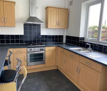 3 bedroom House To Let - Photo 3