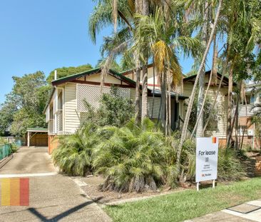 REFURBISHED, 1 BEDROOM APARTMENT WITH PARKING SPACE - Photo 5