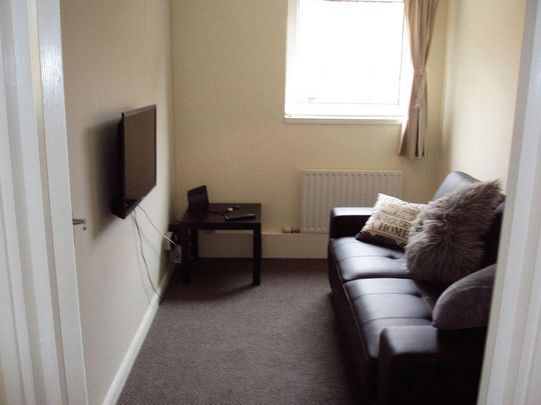 4 bedroom apartment to rent - Photo 1