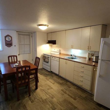 appartement 4 1/2 meublé et tout équipé Limoilou (libre maintenant) - Photo 3