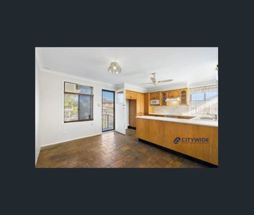 Three Bedroom House with Water Included - Photo 6