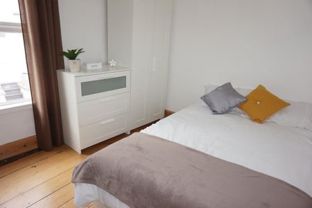 3 bedroom end of terrace house to rent - Photo 5