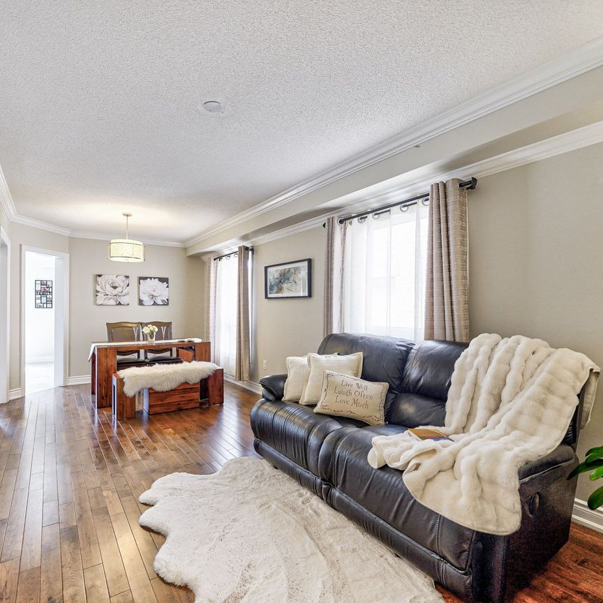 For Lease - 6098 Rowers Crescent, Mississauga, Ontario - Photo 1