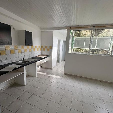 Fort de France - Appartement - F2 - Photo 3