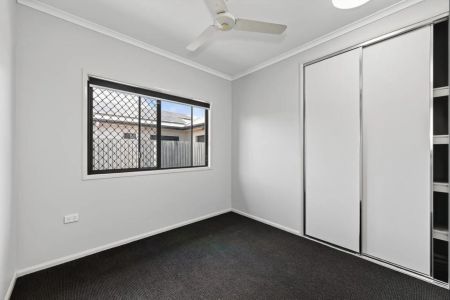 Fresh, Bright & Ready to Move In! - Photo 4