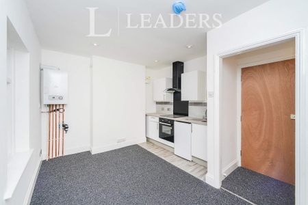 Studio to rent - Photo 4