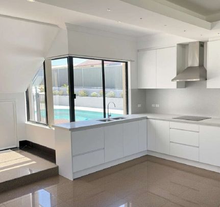 Canning Vale - Photo 1