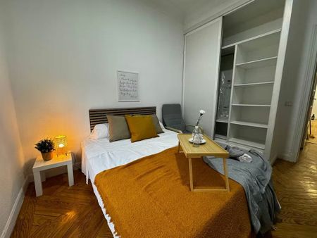 Calle de Lagasca, Madrid, Community of Madrid 28006 - Photo 2