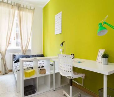 Via dei Mandorli, Cesano Boscone, Lombardy 20090 - Photo 3