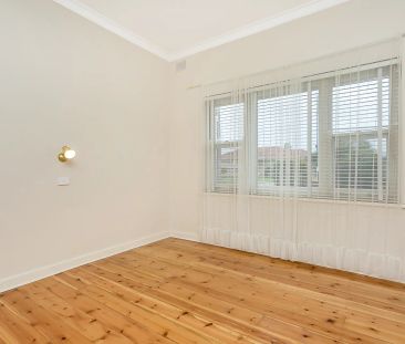 Well maintained four bedroom generous family living - Photo 4