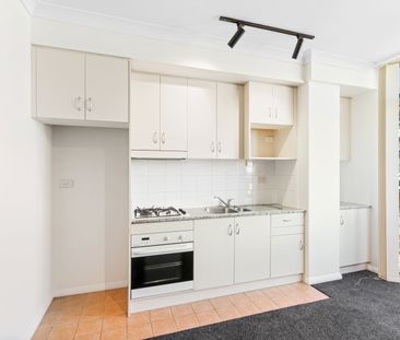 94/6 Poplar Street, Surry Hills NSW 2010 - Apartment For Rent | Domain - Photo 2