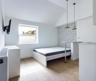 Studio to rent - Photo 2