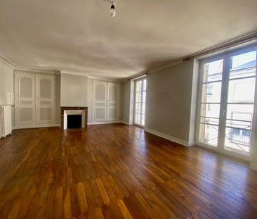 Location Appartement 5 pièces 143m² ORLEANS 45000 - Photo 5