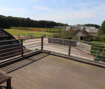 Een ruim appartement op de verdieping met 2 slaapkamers, terras en ... - Foto 4