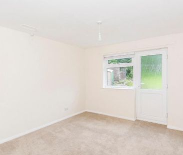 2 bedroom detached bungalow to rent - Photo 1