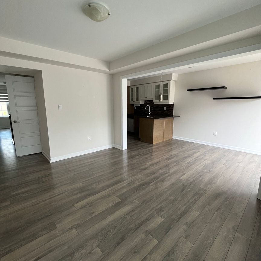 For Lease - 206 Ellen Davidson Drive, Oakville, Ontario - Photo 1
