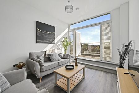 1 bedroom penthouse to rent - Photo 4