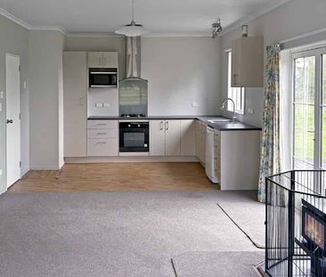 GREYTOWN - 3 BEDROOM - Photo 2