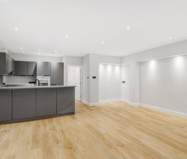 2 bedroom flat to rent - Photo 2