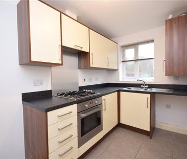 2 bedroom semi-detached house to rent - Photo 2