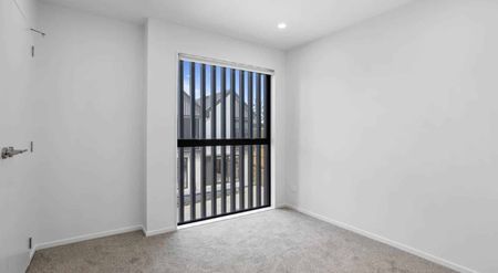 Stylish & Contemporary 2 Bed! - Photo 5