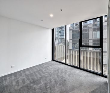 Stylish One-Bedroom Apartment in Central Belconnen - Photo 4