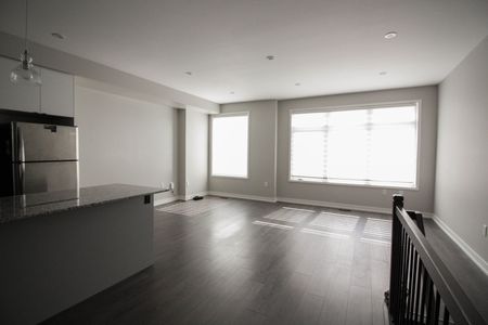 For Lease - 3057 Ernest Appelbe Boulevard, Oakville, Ontario - Photo 4