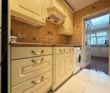 4 bedroom semi-detached house to rent - Photo 1