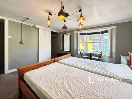 2 bedroom maisonette to rent Gardner Street, Brighton, East Sussex, BN1 - Photo 2