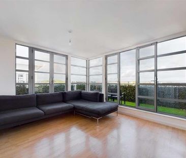 Charlesmere Gardens, Thames Reach, London, SE28 - Photo 6