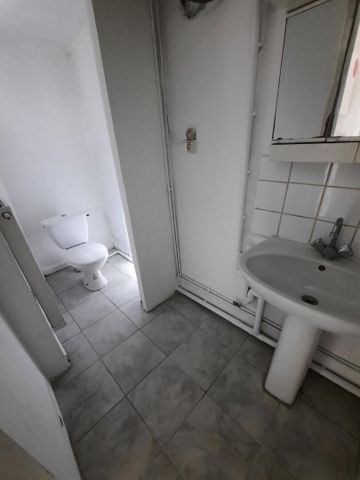 Location Appartement 2 pièces 46m² - Photo 5